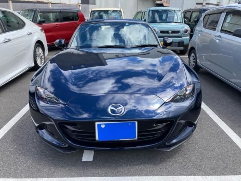 ROADSTER-0