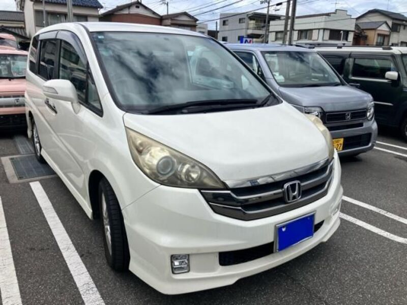 HONDA STEPWAGON SPADA