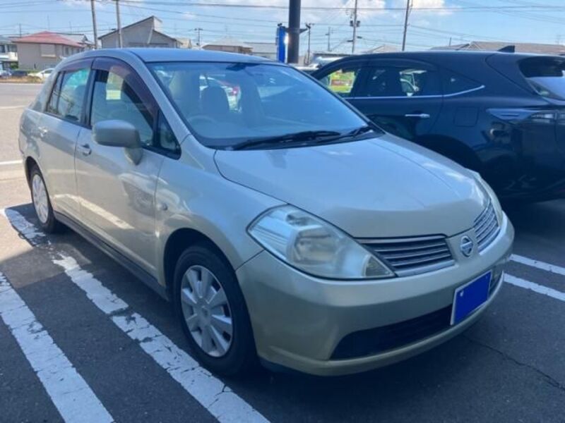 NISSAN LATIO