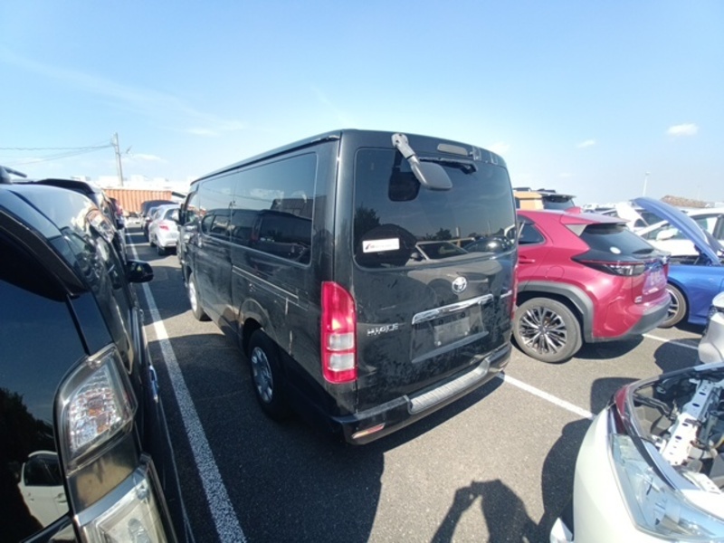 HIACE VAN