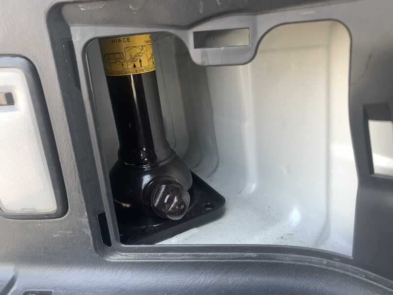 HIACE VAN