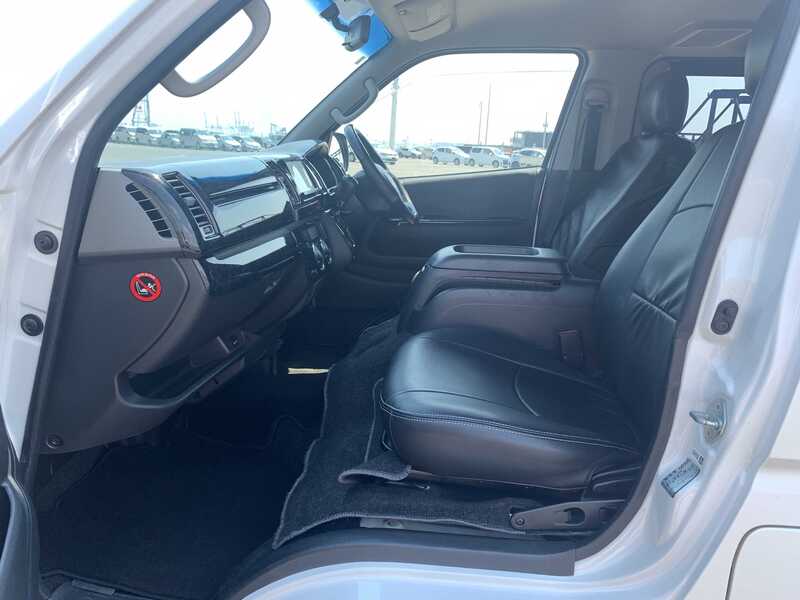 HIACE VAN
