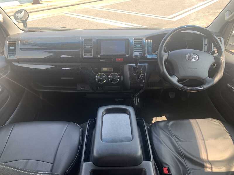 HIACE VAN