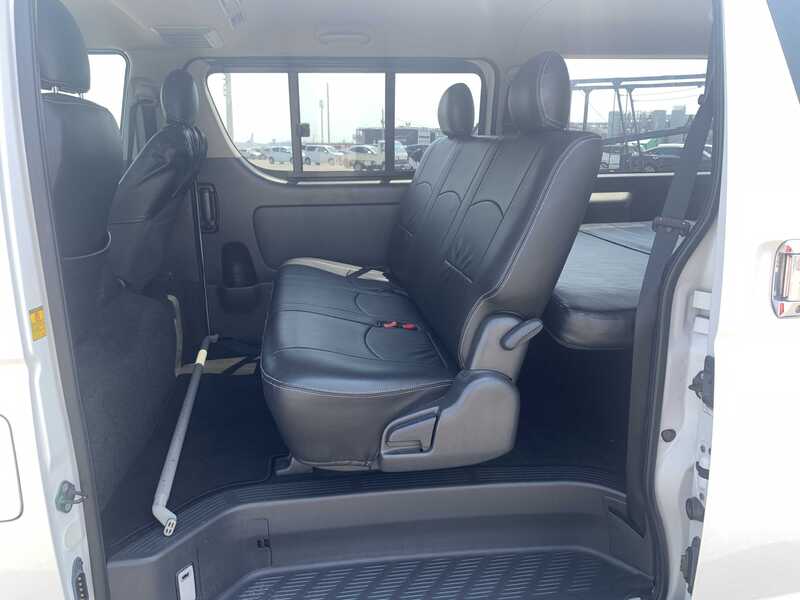 HIACE VAN