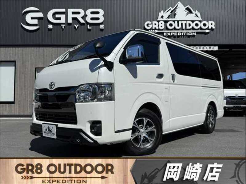 TOYOTA HIACE VAN