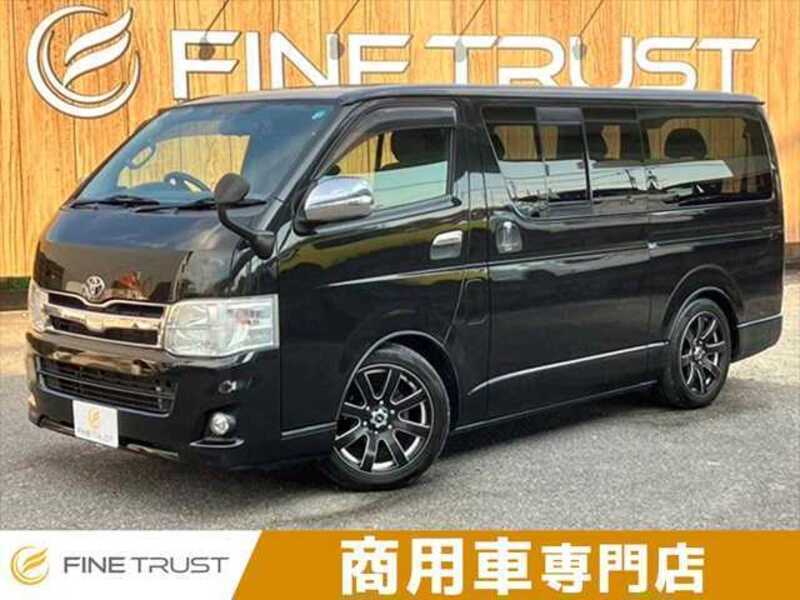 TOYOTA HIACE VAN