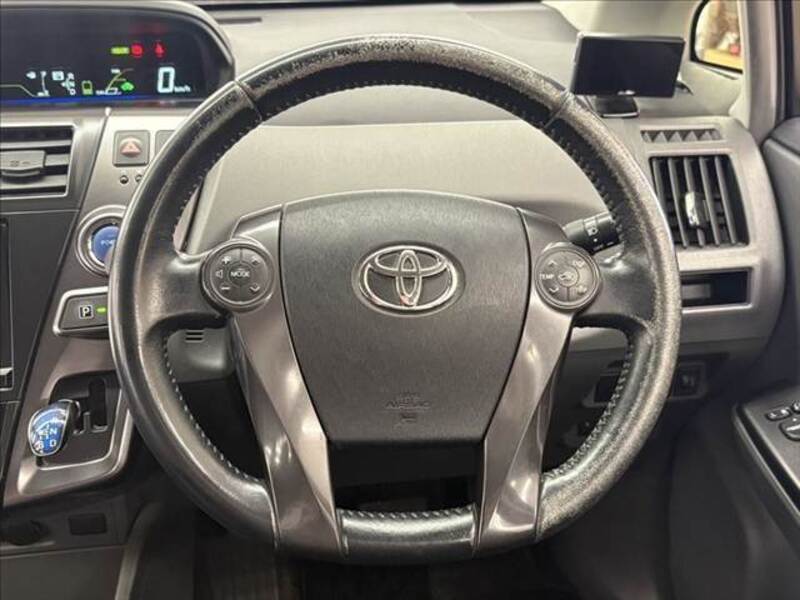 PRIUS ALPHA