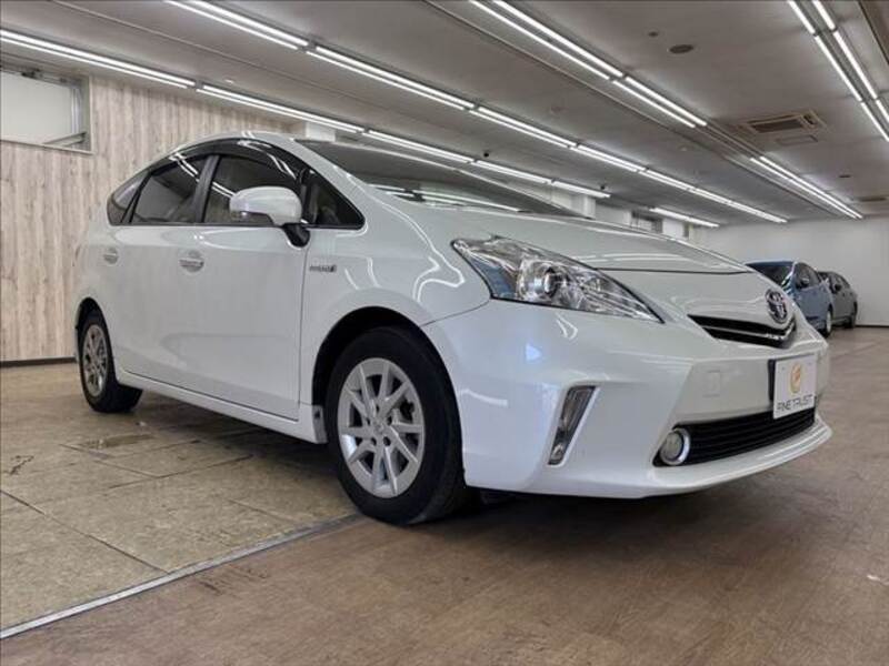 PRIUS ALPHA