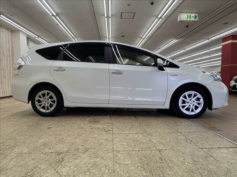 PRIUS ALPHA