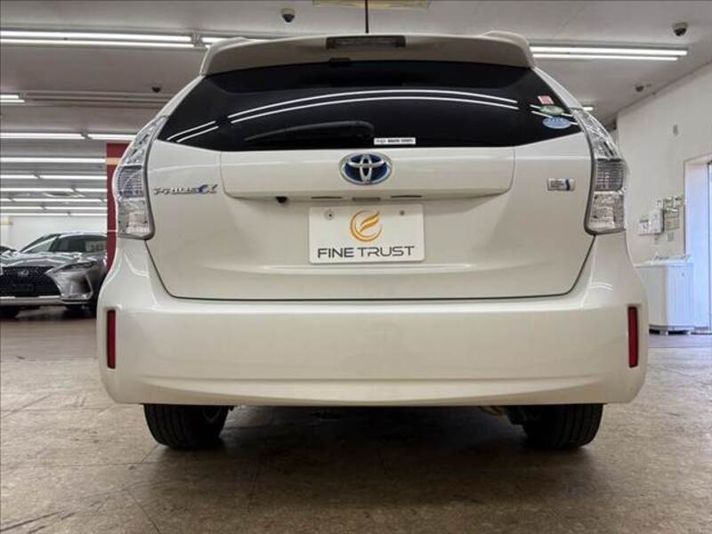 PRIUS ALPHA