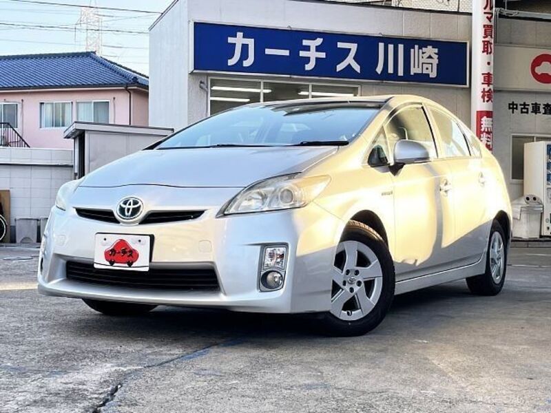 TOYOTA PRIUS