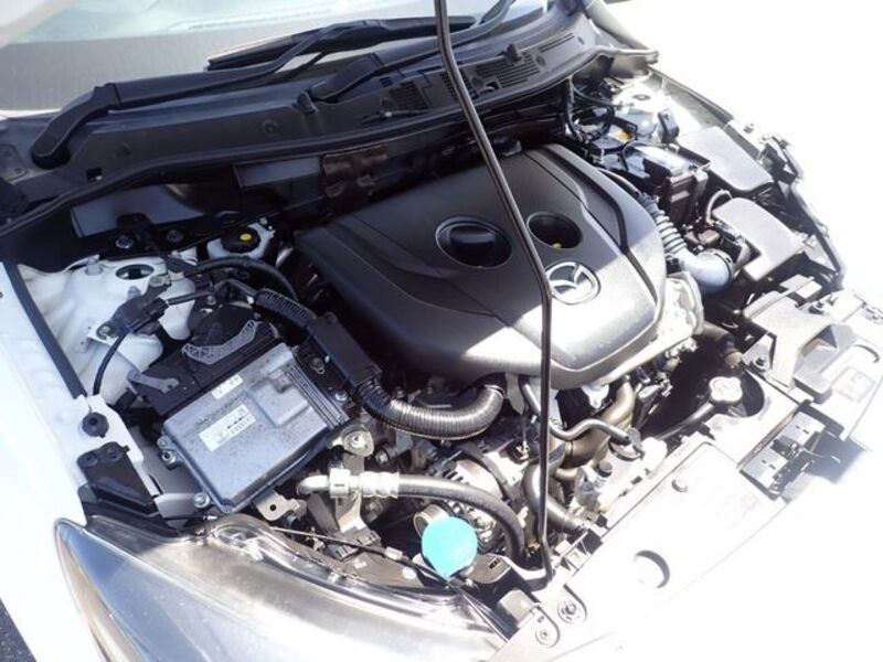 MAZDA2