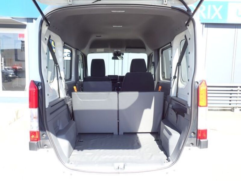 N-VAN
