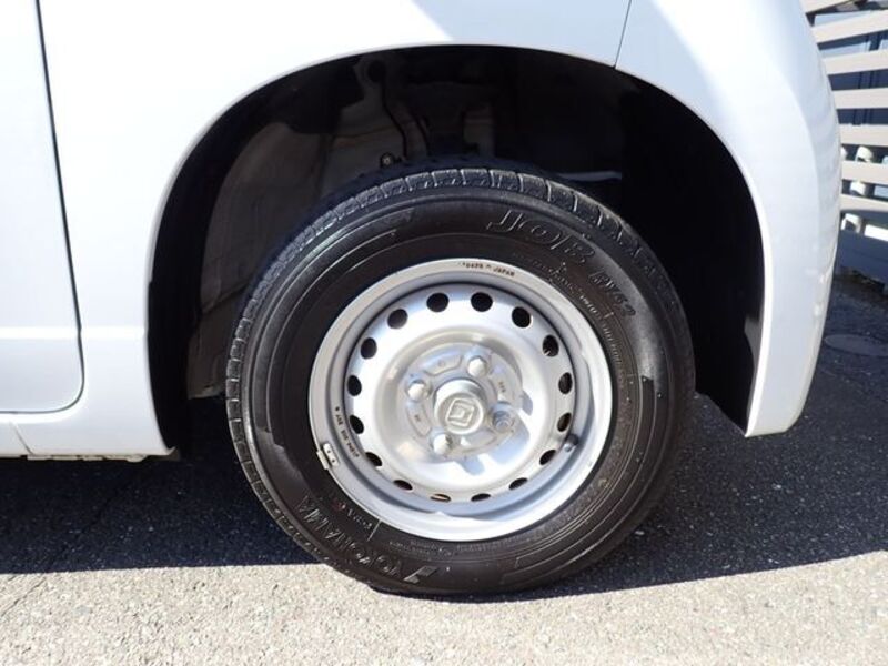 N-VAN