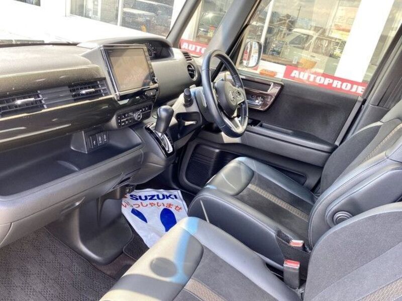 N BOX CUSTOM