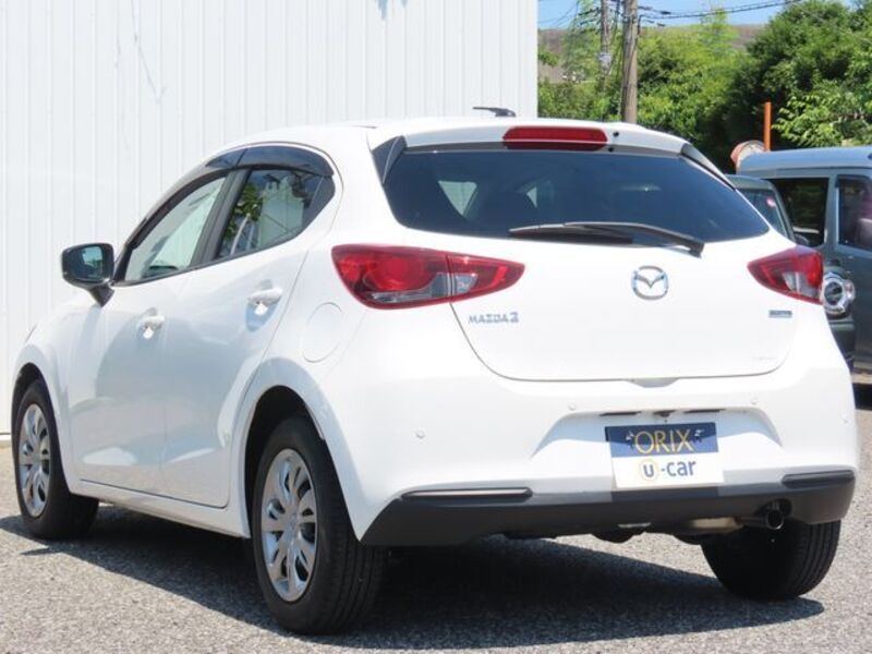 MAZDA2