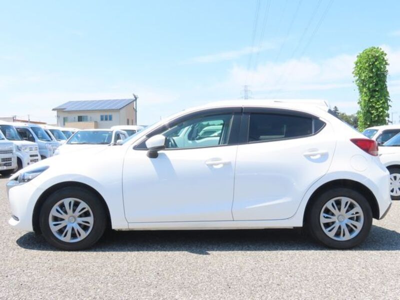 MAZDA2