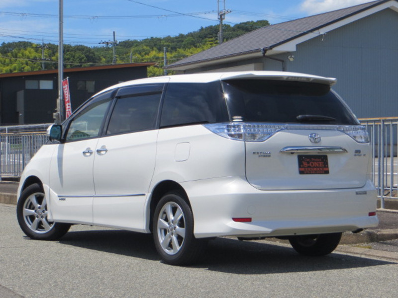 ESTIMA HYBRID