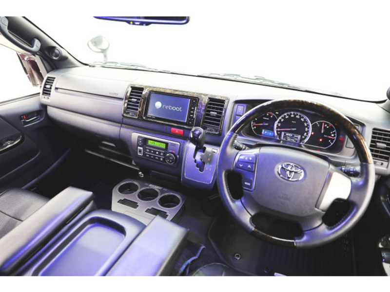 HIACE VAN