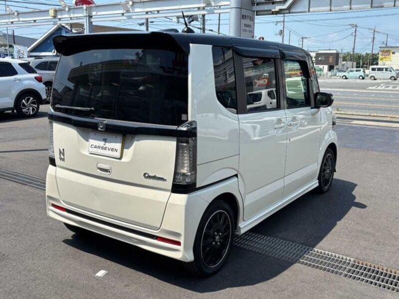 N BOX CUSTOM