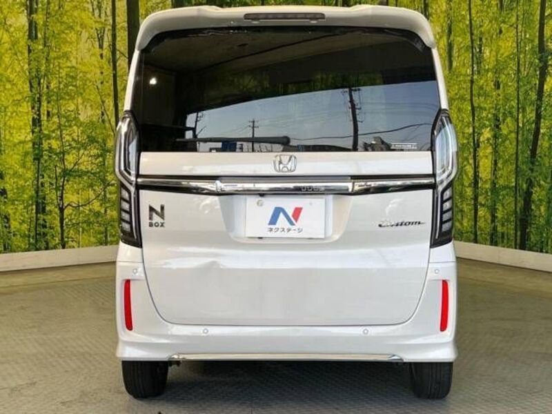 N BOX CUSTOM