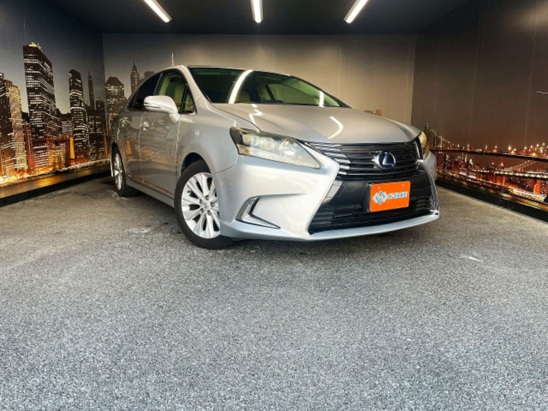 LEXUS HS