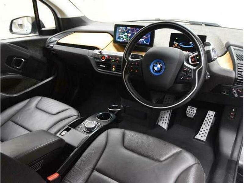 i3