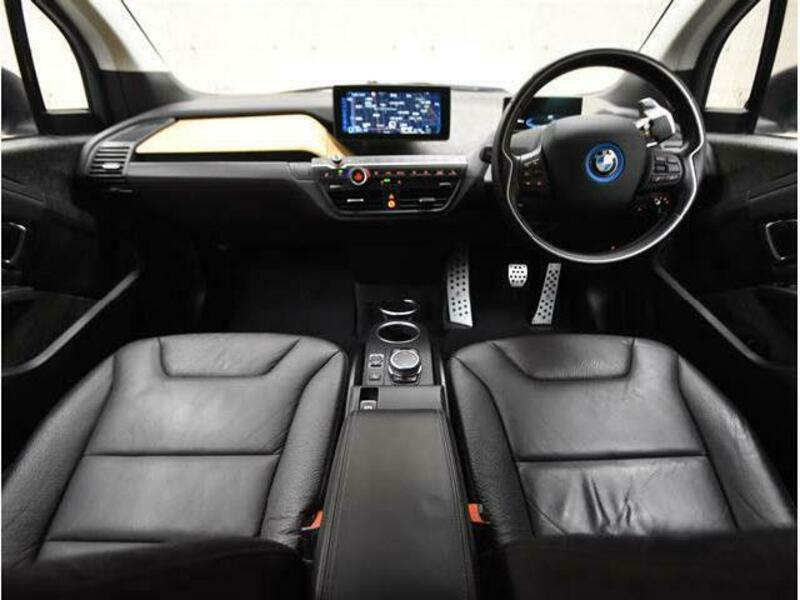 i3