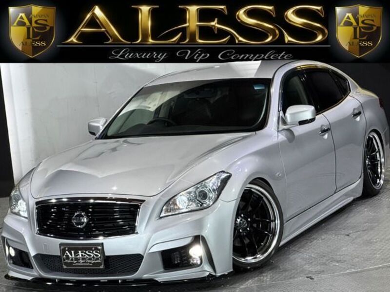 NISSAN FUGA