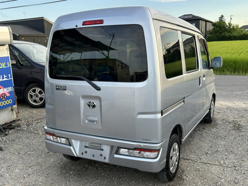 PIXIS VAN