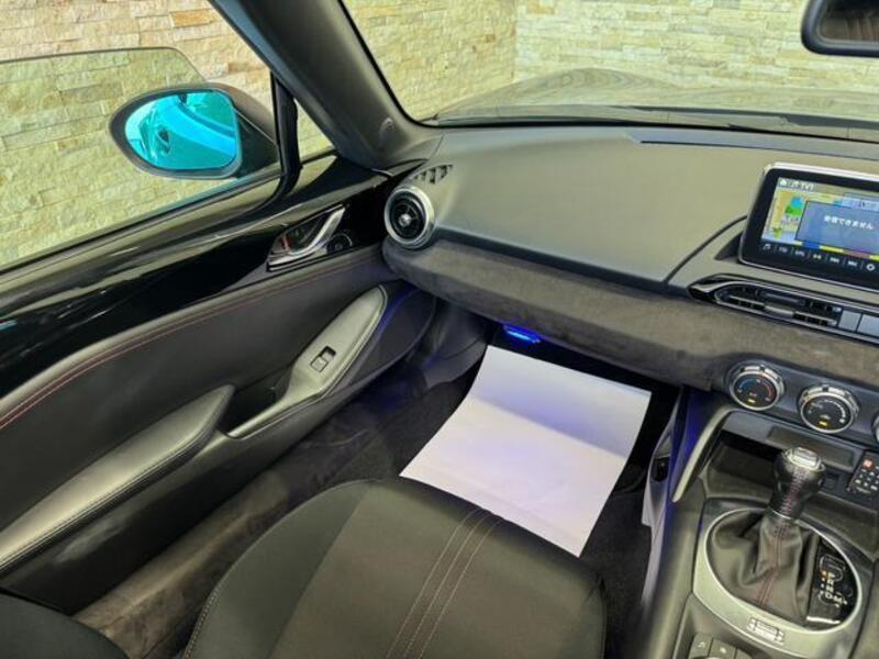 ROADSTER