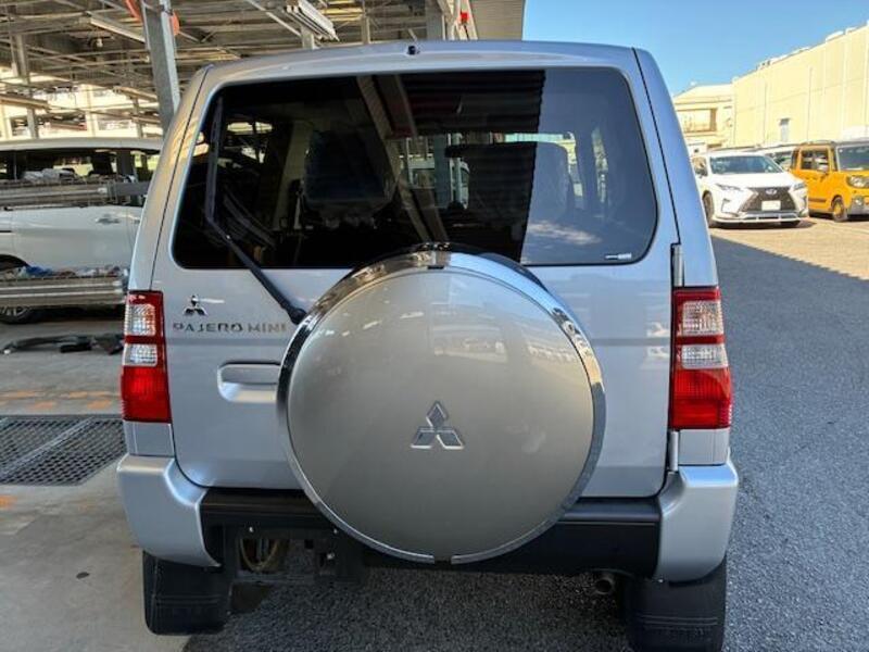 PAJERO MINI