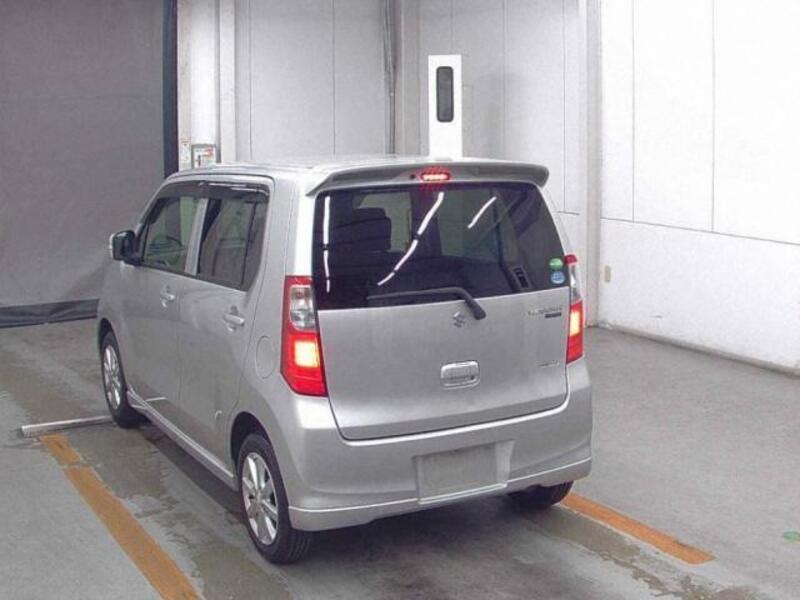 WAGON R