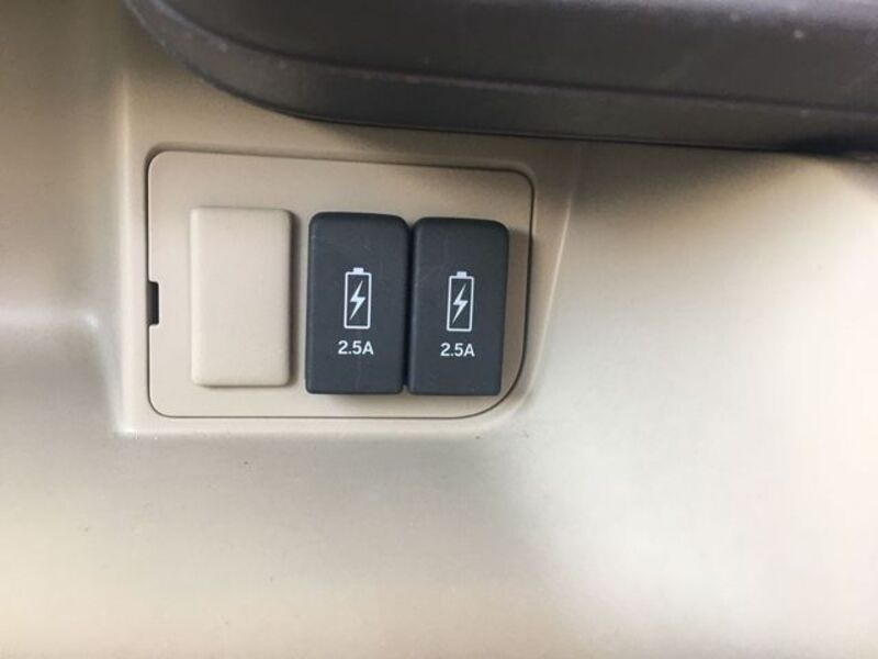 N BOX