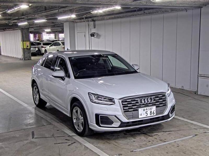 AUDI Q2
