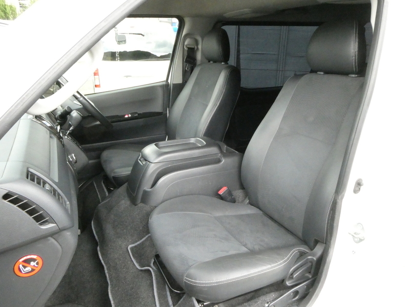 HIACE VAN