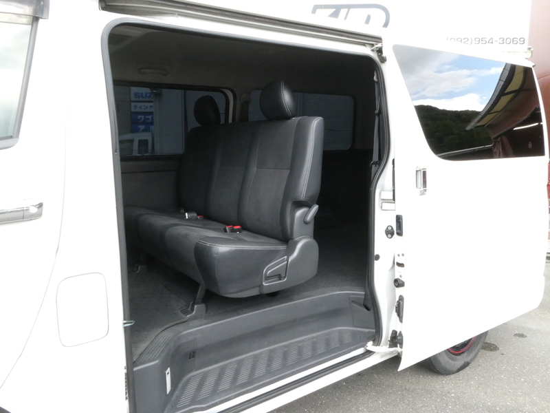 HIACE VAN