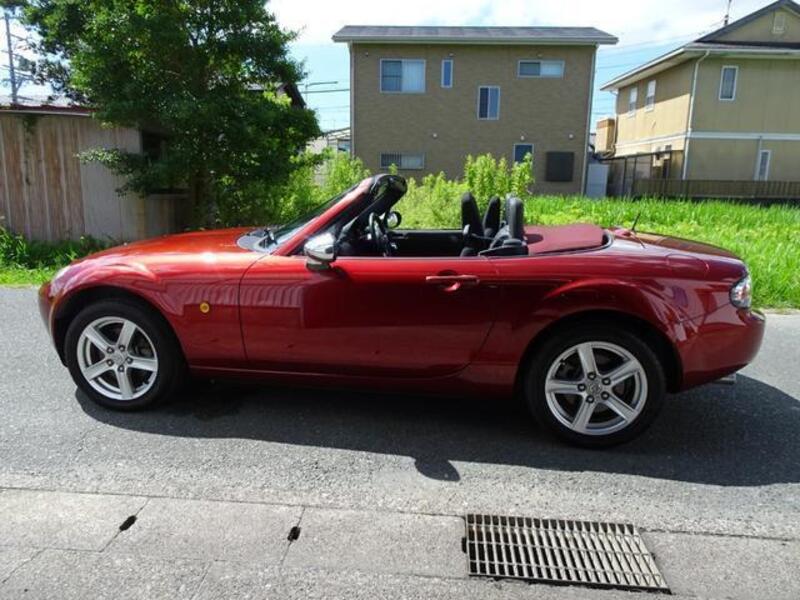 ROADSTER