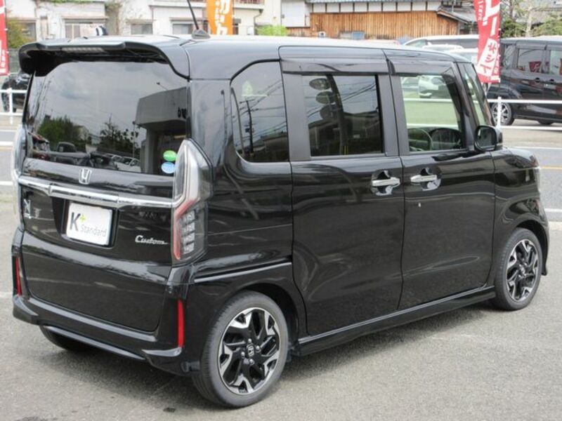 N BOX CUSTOM