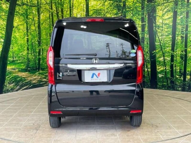 N BOX
