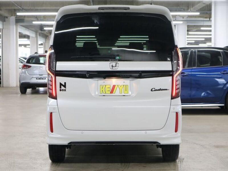 N BOX CUSTOM