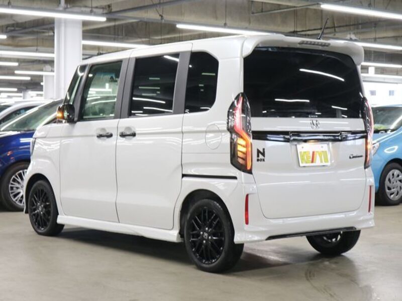 N BOX CUSTOM