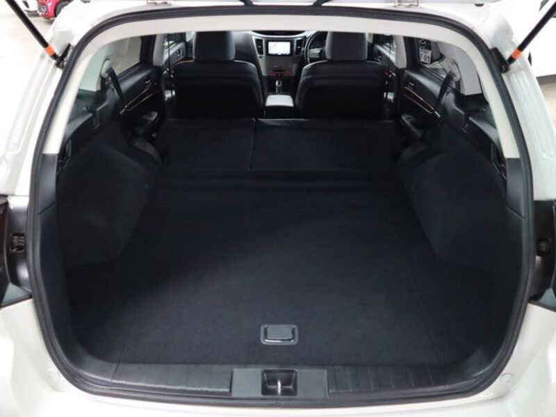 LEGACY OUTBACK