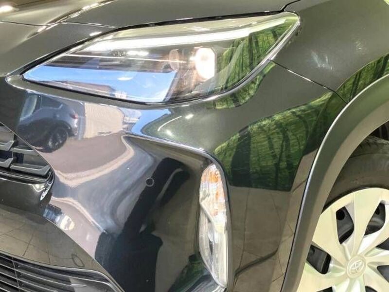 YARIS CROSS