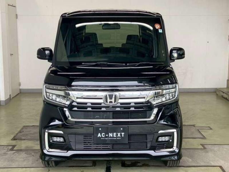 N BOX CUSTOM