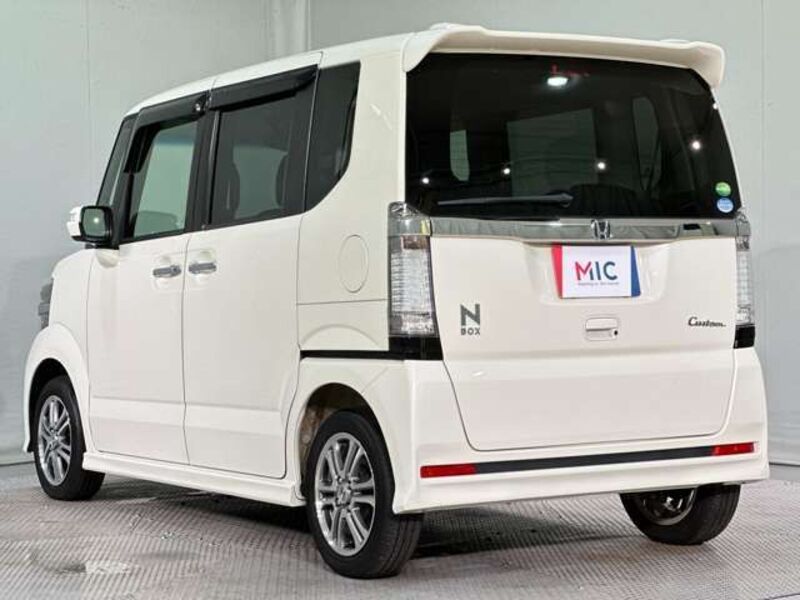 N BOX CUSTOM