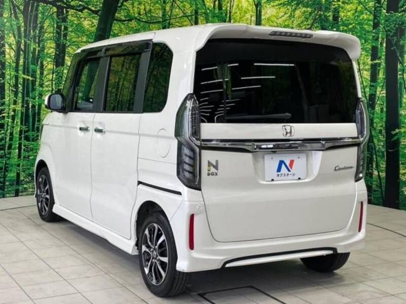 N BOX CUSTOM