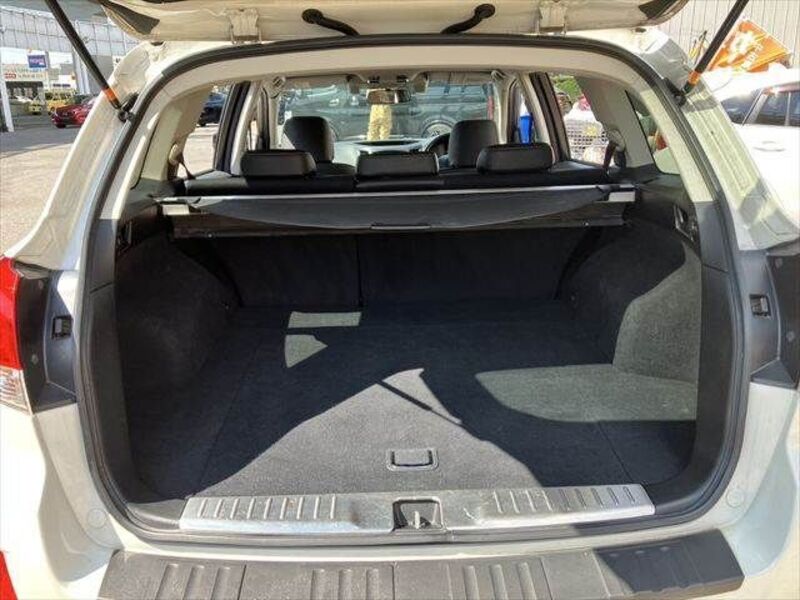 LEGACY OUTBACK