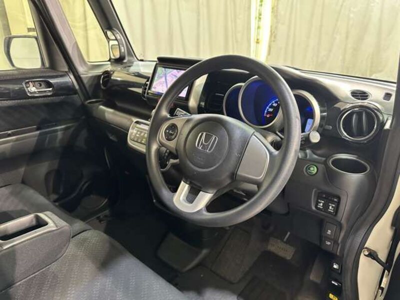 N BOX CUSTOM