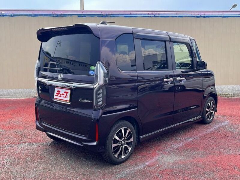 N BOX CUSTOM